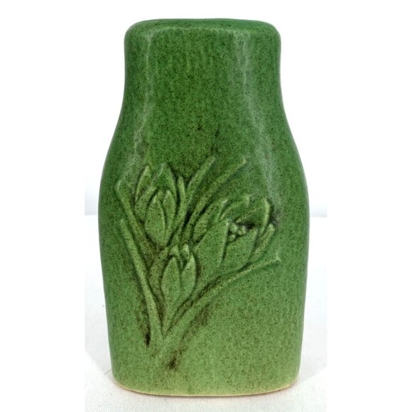Lonesomeville Pottery Oregon Arts and Crafts Floral 6.5" Matte Green - Picture 1 of 7